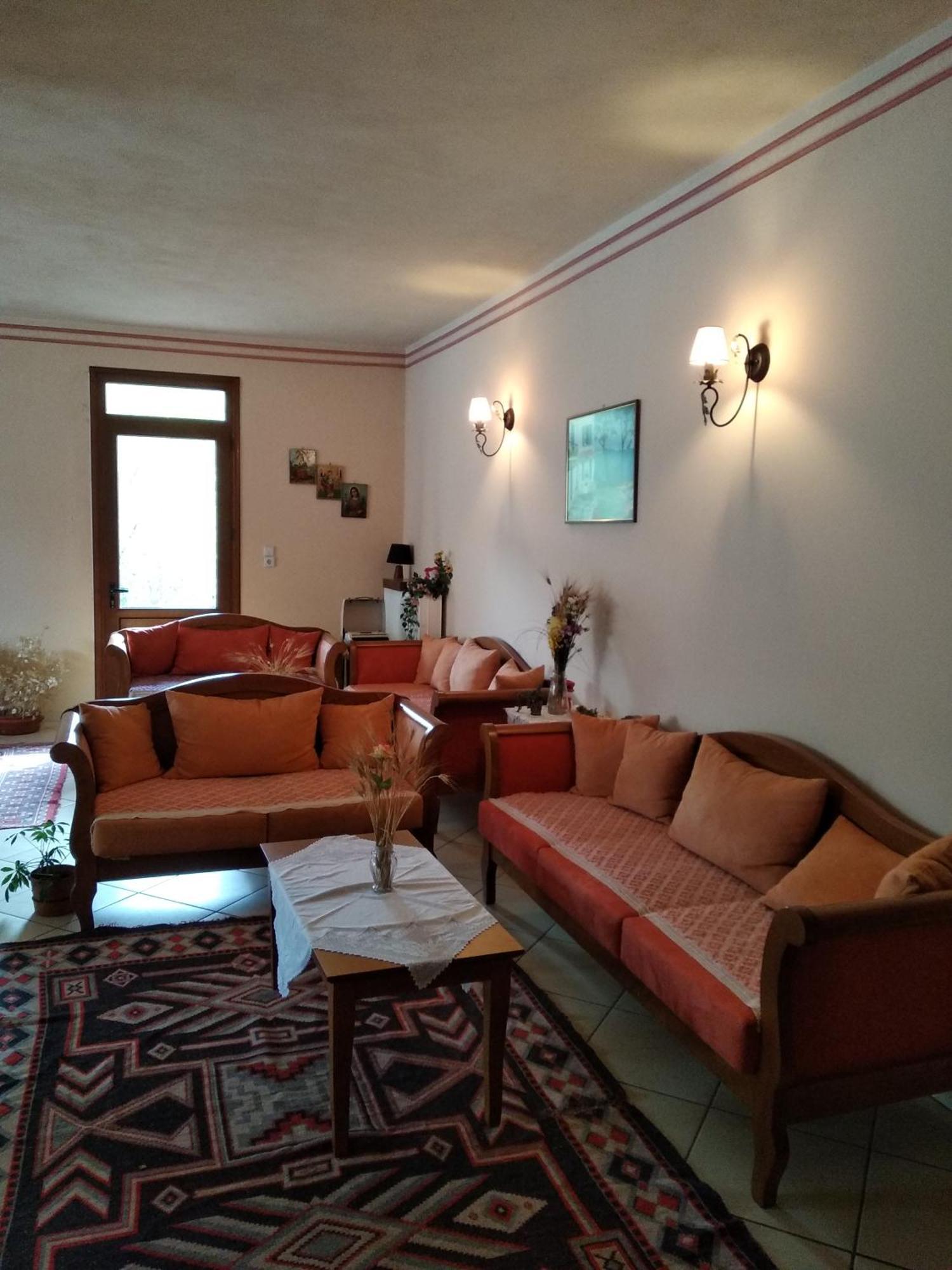 Готель To Spiti Tis Irinis Вітіна Екстер'єр фото